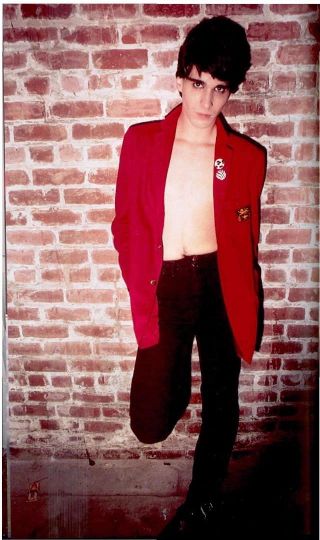 Punk Rock Portraits: A Glimpse into the Radical Styles of the Late 1970s Music
