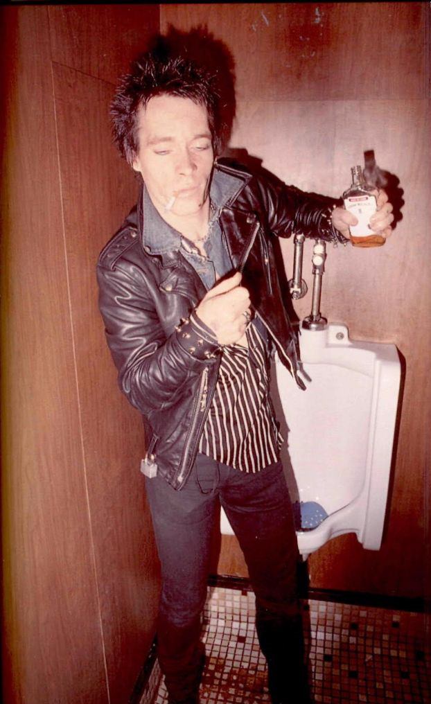 Punk Rock Portraits: A Glimpse into the Radical Styles of the Late 1970s Music