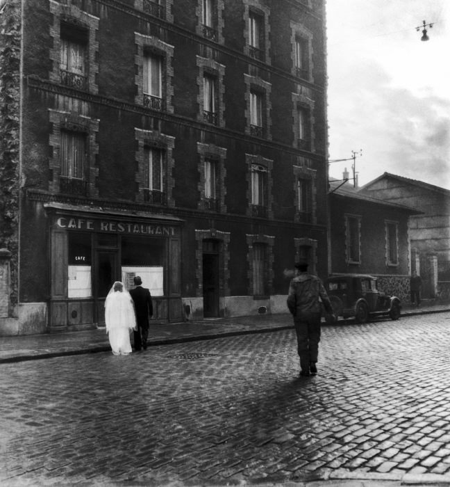 The Poetry of the Everyday: Robert Doisneau’s Enduring Photographs of Parisian Life Photography