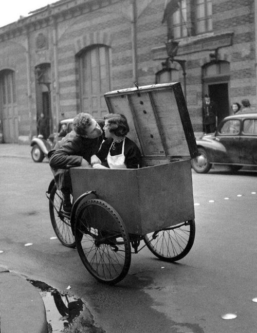 The Poetry of the Everyday: Robert Doisneau’s Enduring Photographs of Parisian Life Photography