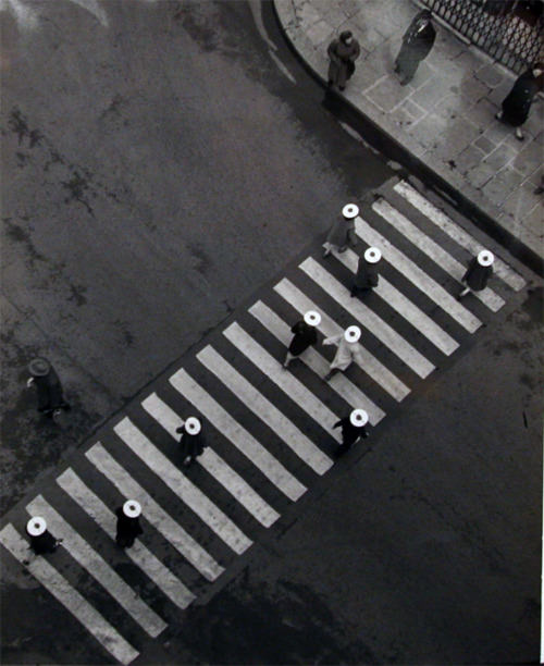 The Poetry of the Everyday: Robert Doisneau’s Enduring Photographs of Parisian Life Photography