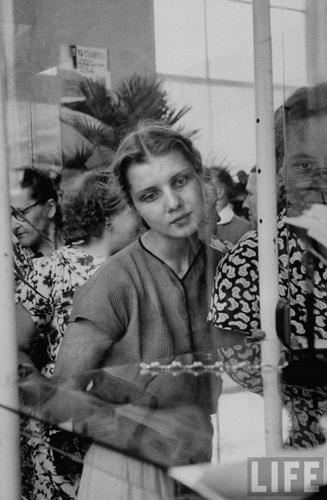 Beyond the Iron Curtain: Glimpses of Everyday Life for Russian Women in the 1950s Places &; People