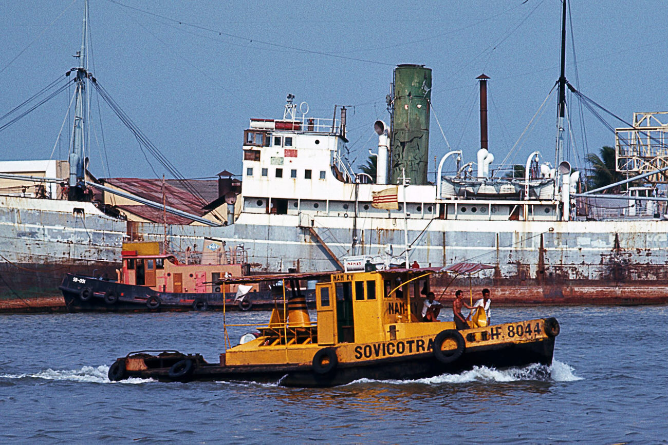 #100 A tugboat on the Saigon River, 1968.