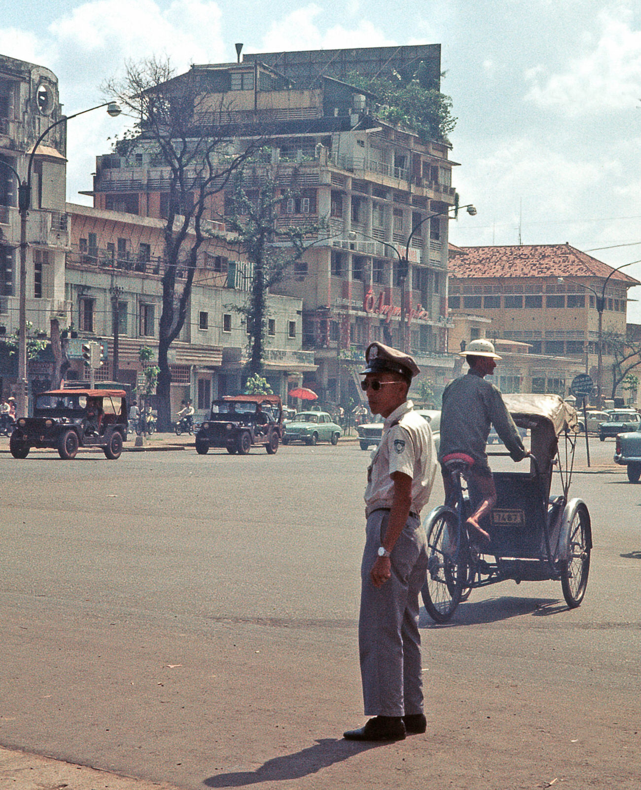 #113 Saigon Central Market, 1968.