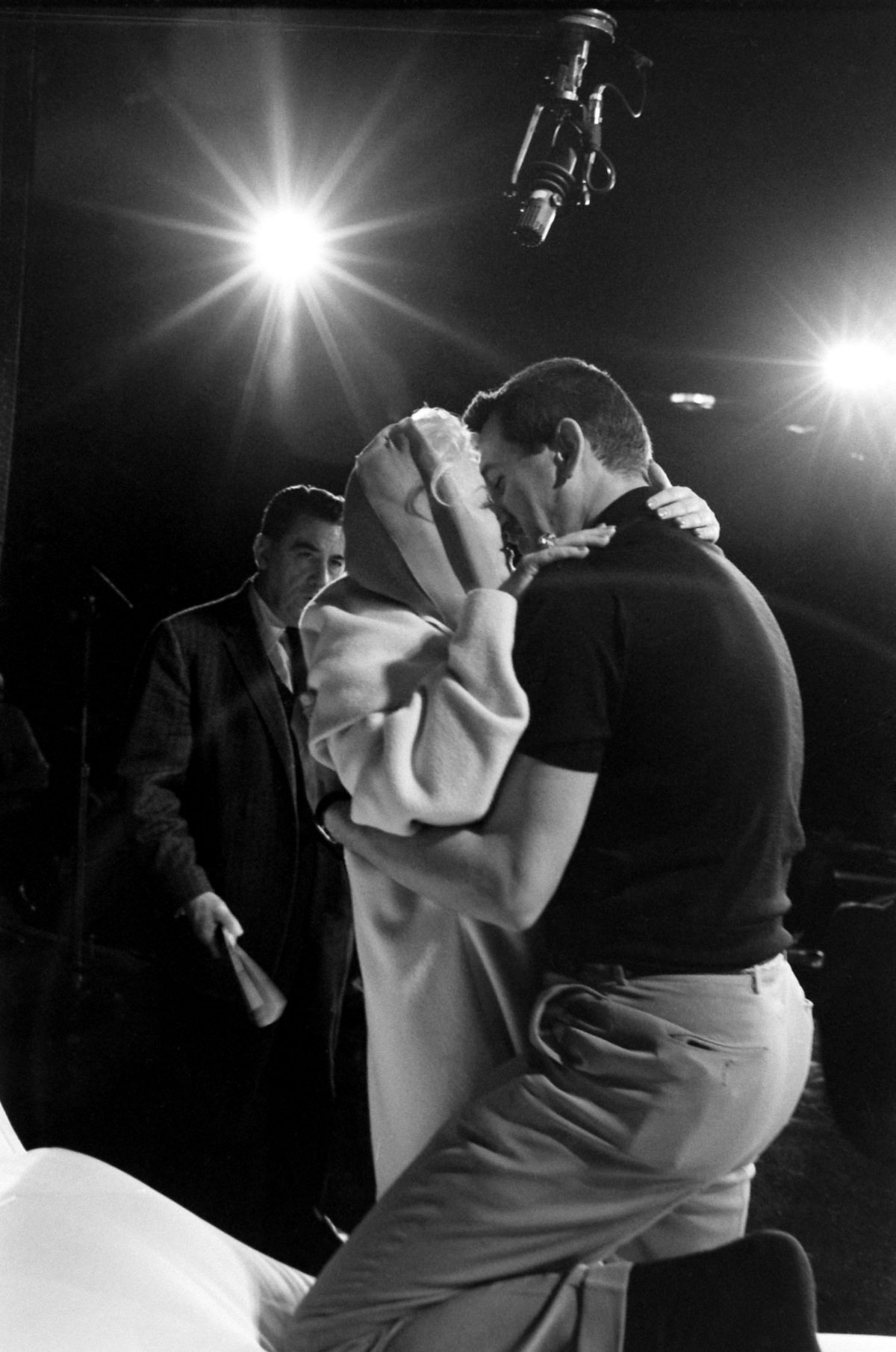 #5 Mae West and Rock Hudson rehearsed the flirty pop standard, “Baby, It’s Cold Outside,” as Academy president George Seaton looked on.