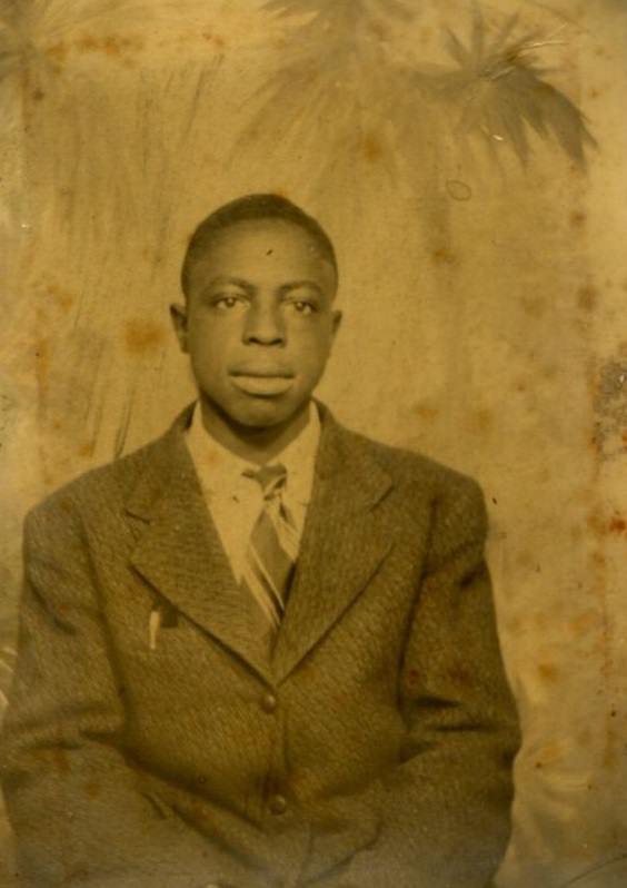 Say Cheese! Delightful Vintage Photo Booth Pictures from a Bygone Era Photography