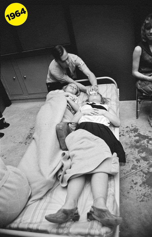 Screaming and Swooning: Vintage Photos of Beatles Fangirls of 1964-1965 Music
