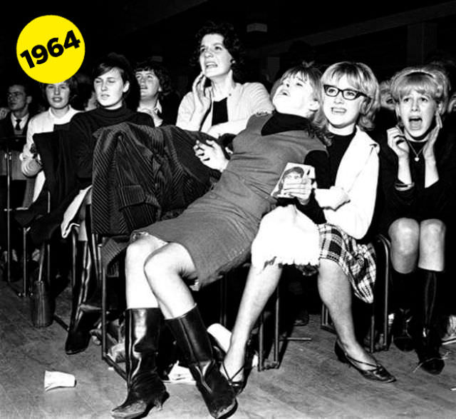 #5  Screaming and Swooning: Vintage Photos of Beatles Fangirls of 1964-1965 #5 Music