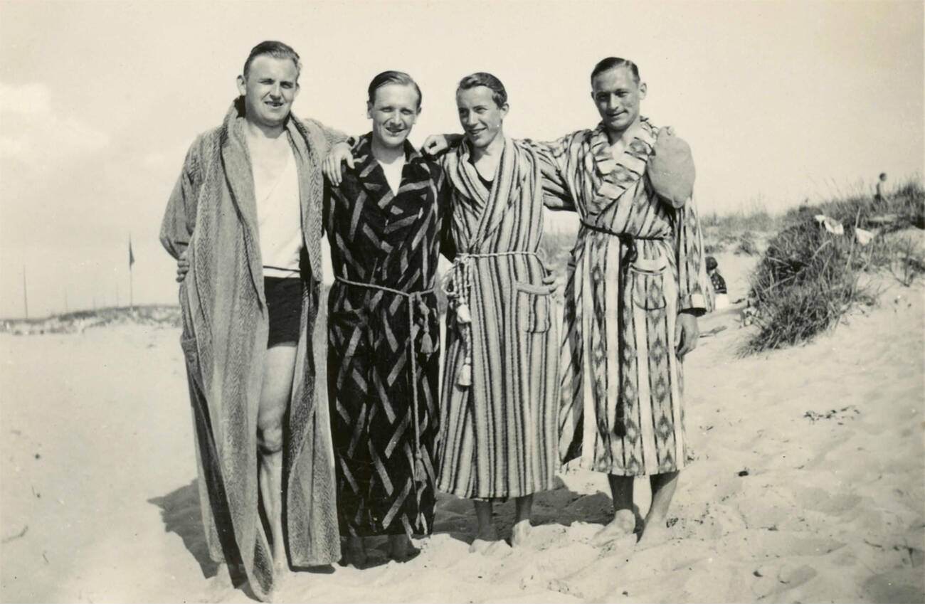 #112 Friends on the beach in bathrobes, Denmark