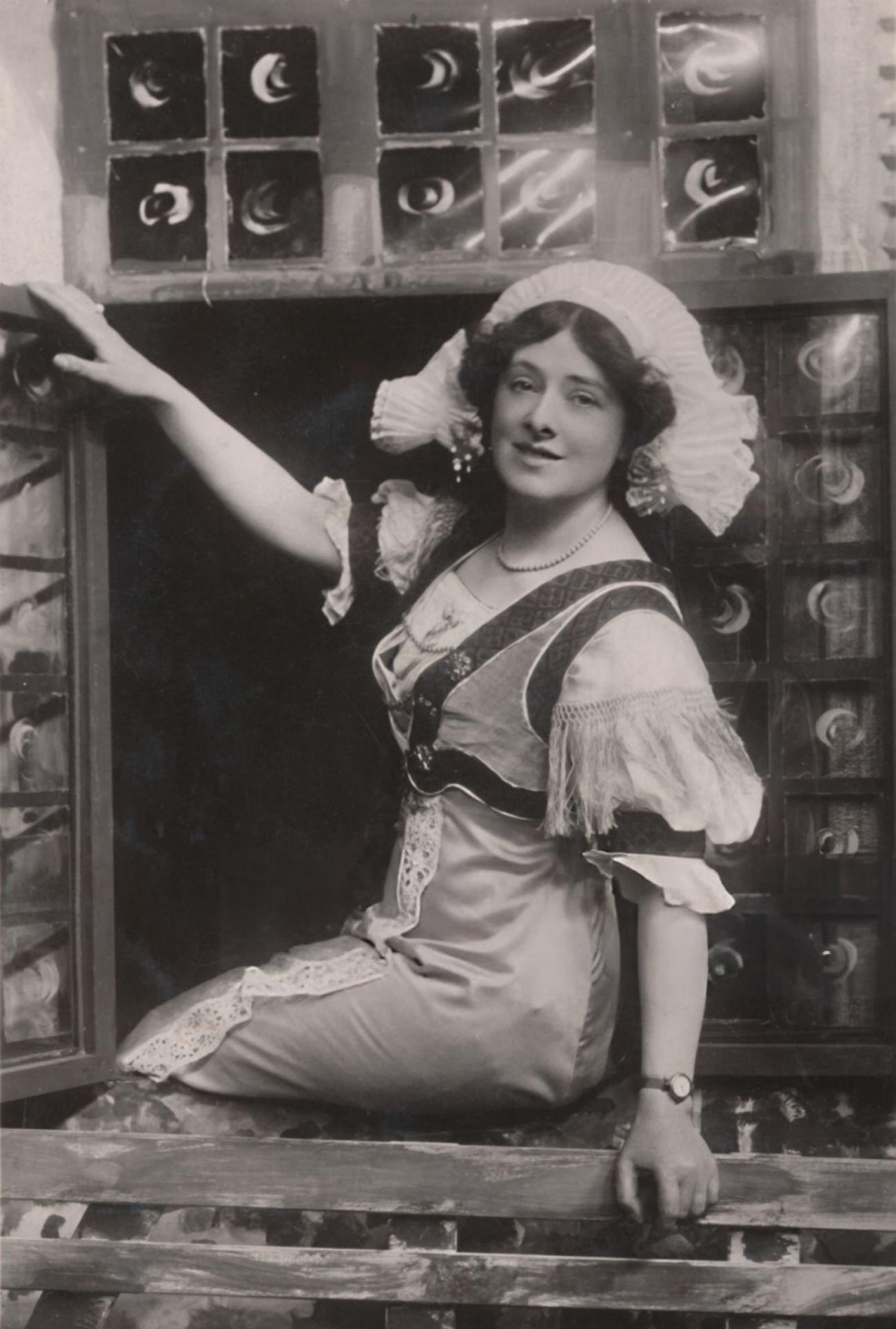 #127 Isabel Jay as ‘Christine’ in ‘Dear Little Denmark’, 1909