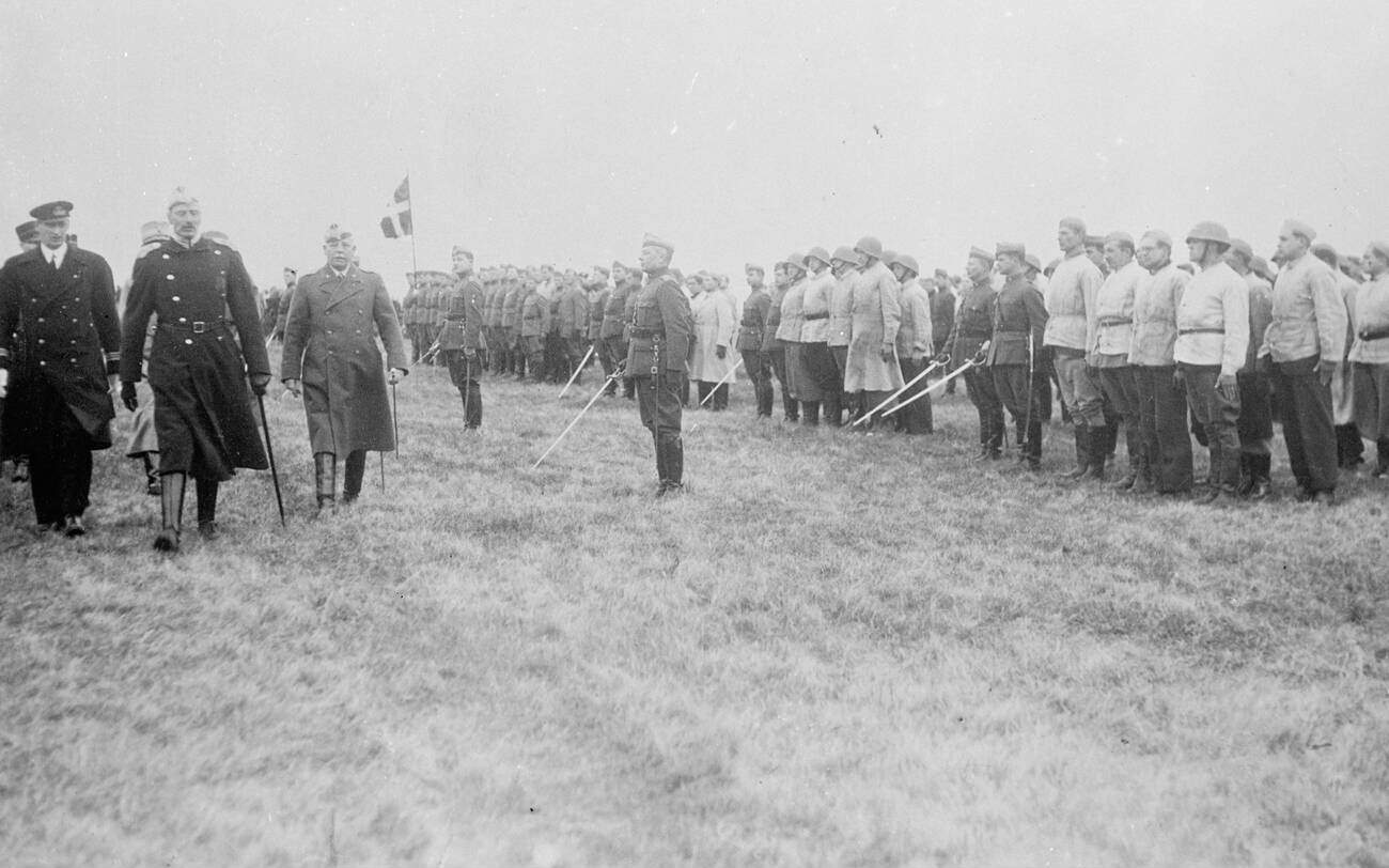 #83 King Christian X inspecting the Danish Voluntary Corps, 1936
