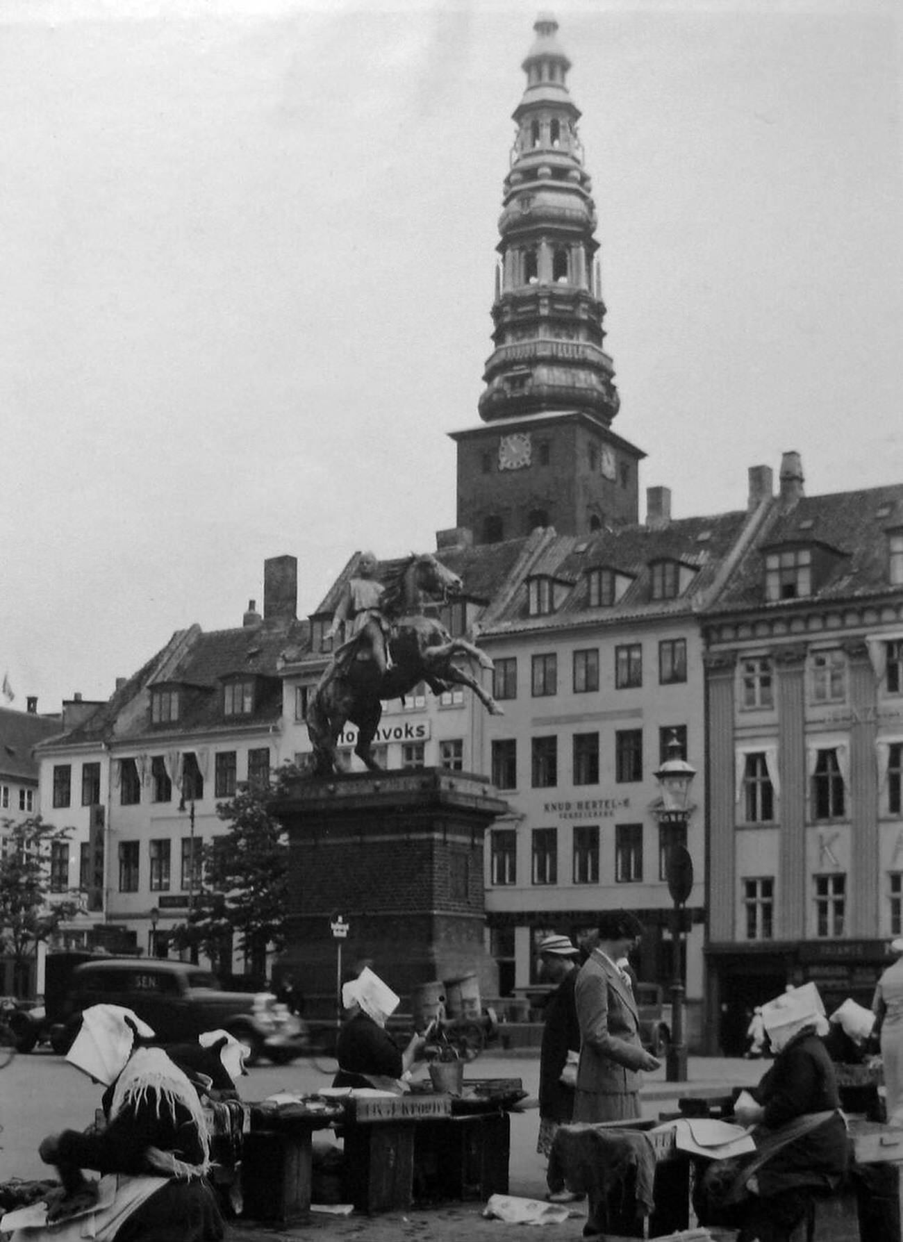 #93 Market, Copenhagen, Denmark, 1930s
