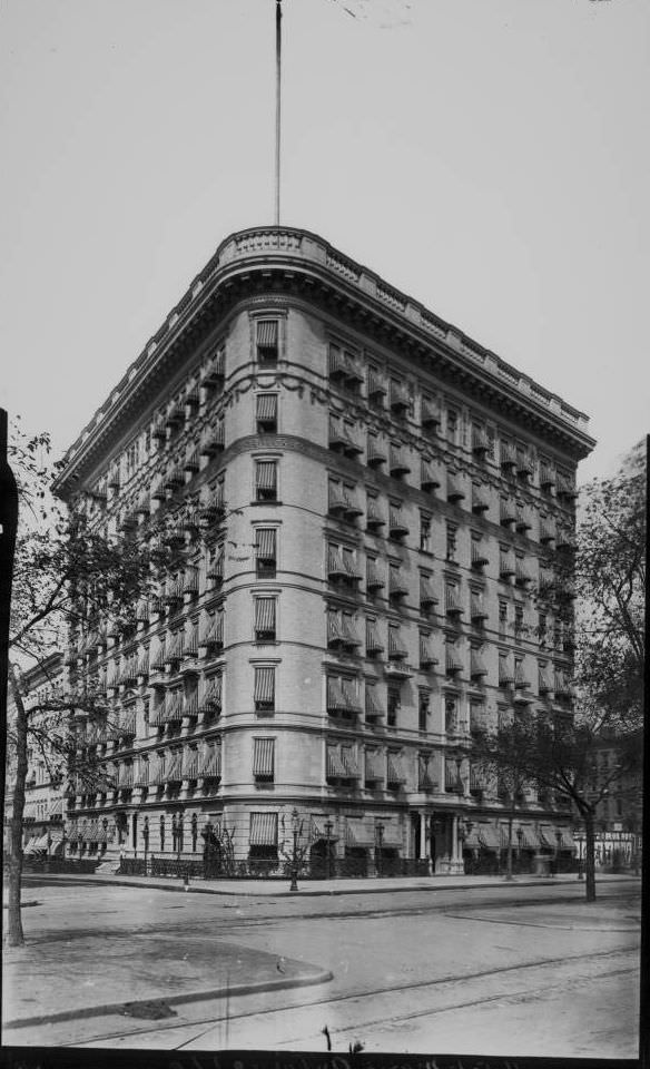 #19 Hotel Marie Antoinette.