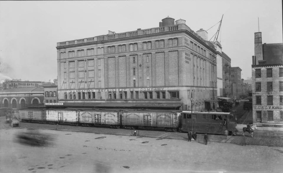 #24 Manhattan Refrigerating Company.