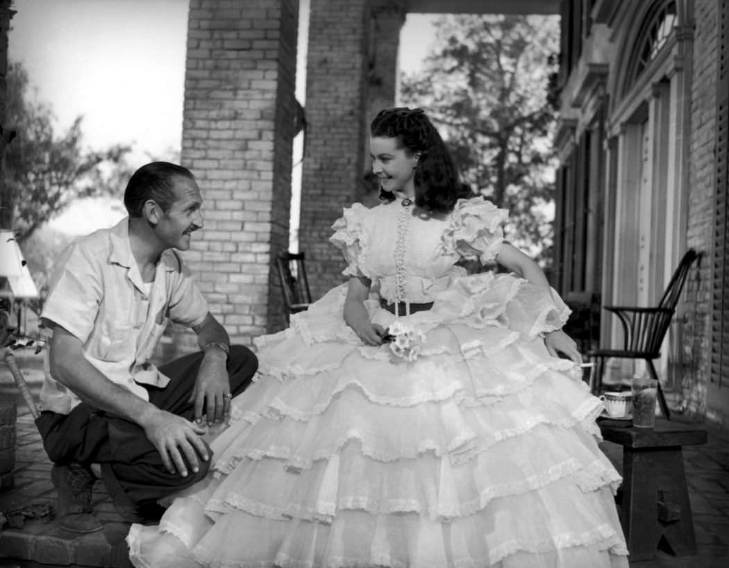 Hollywood’s Golden Age Epic: Stunning Behind-the-Scenes Photos from the Making of Gone with the Wind