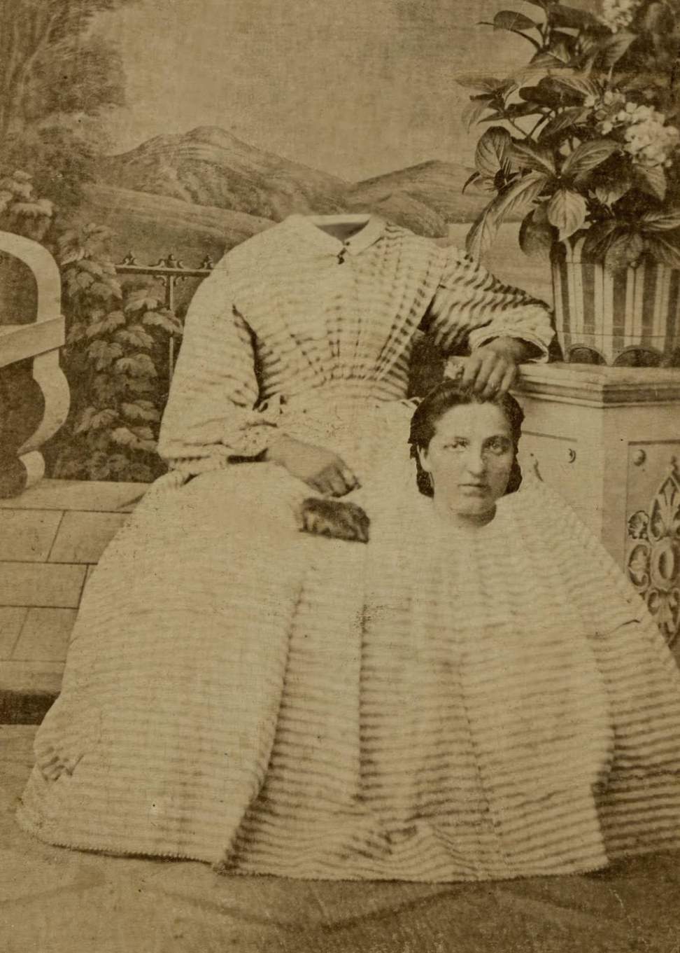 Spooky Spectacles: Creepy Headless Portraits from the Victorian Era Weird
