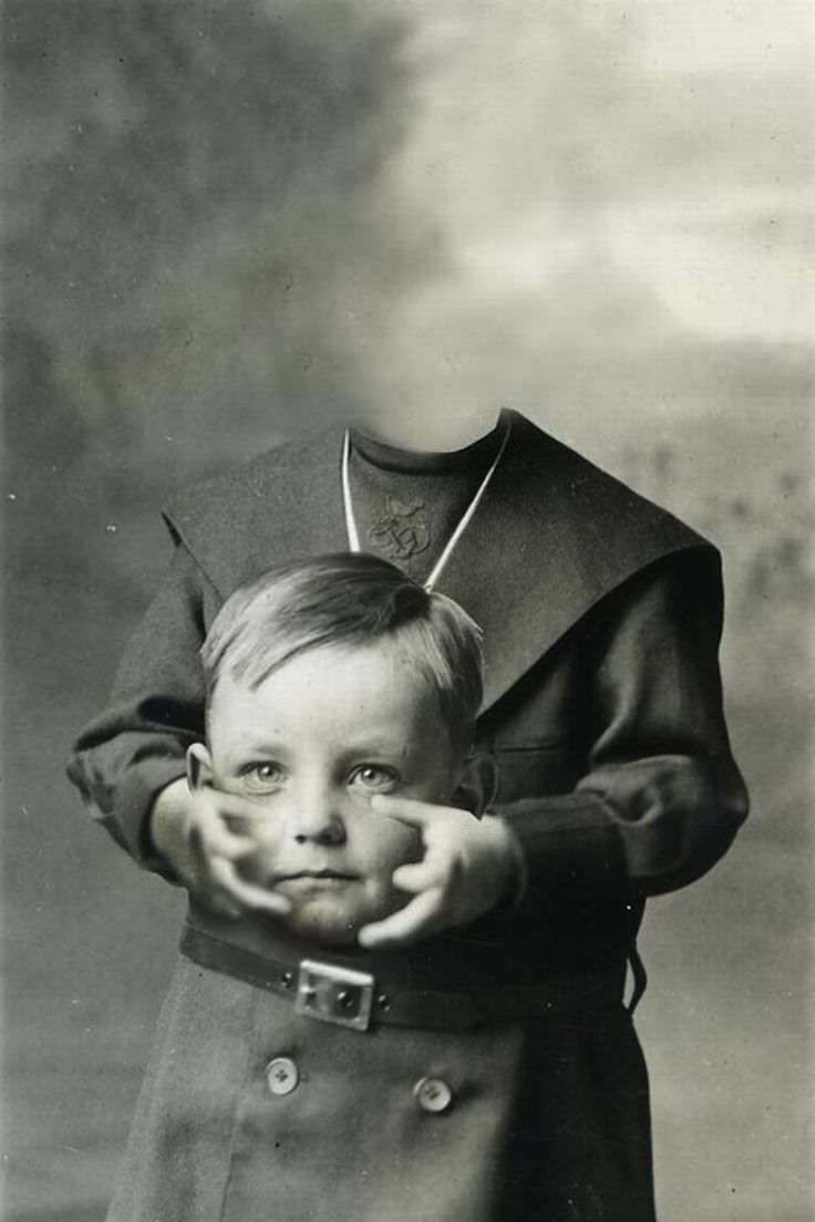 Spooky Spectacles: Creepy Headless Portraits from the Victorian Era Weird