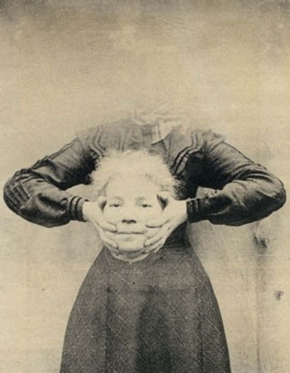 Spooky Spectacles: Creepy Headless Portraits from the Victorian Era Weird