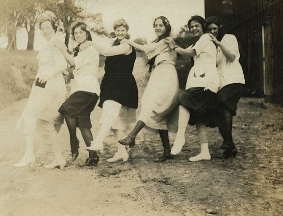 #55 Tickling the Funny Bone of History: A Look at Humorous Vintage Photographs #55 Funny