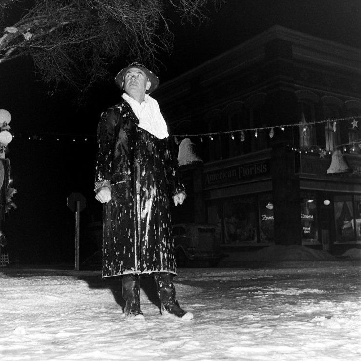 Director Frank Capra on the set of It’s a Wonderful Life