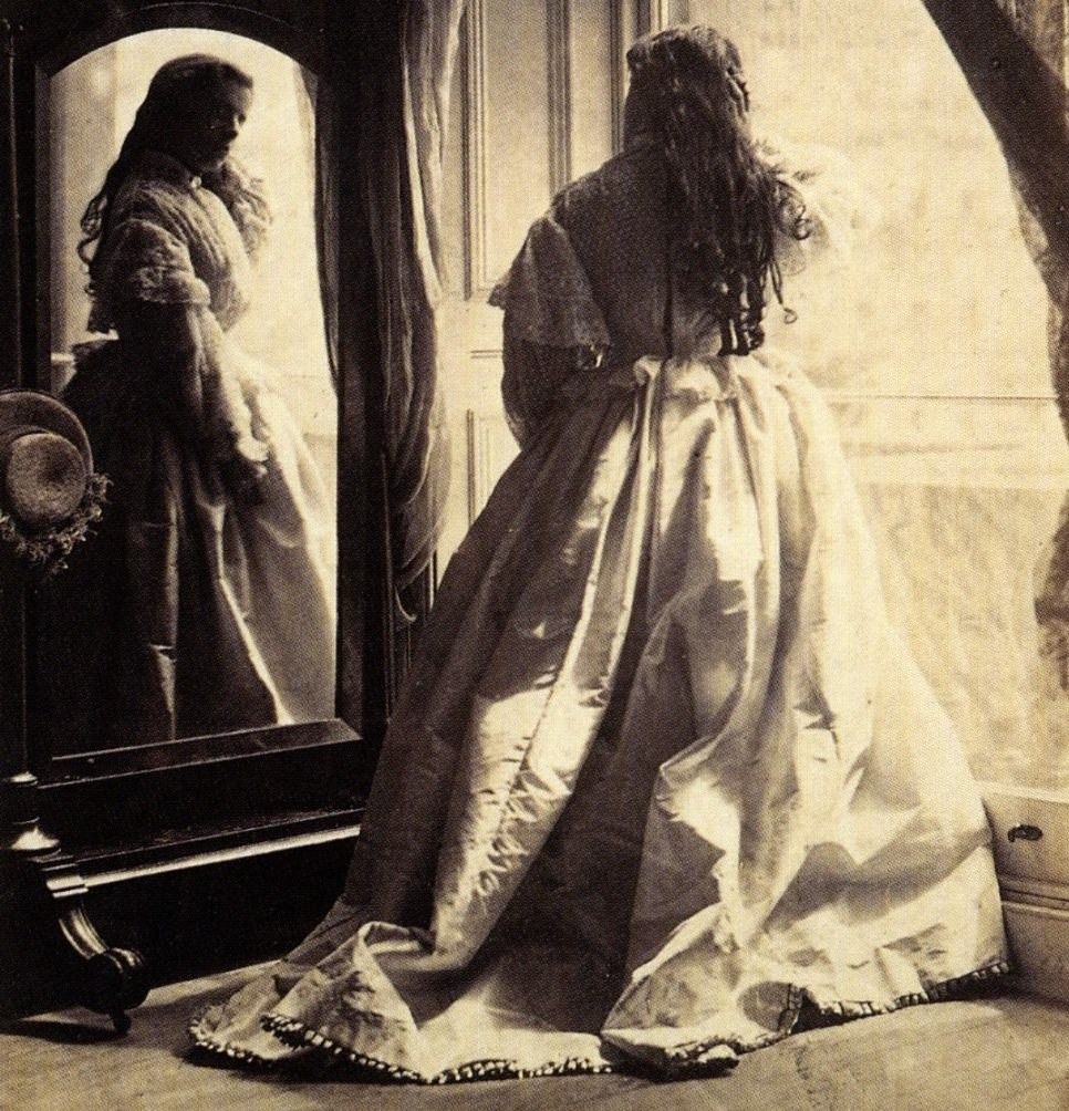 A Mother’s Eye: Early Victorian Fashion Photography of Lady Hawarden’s Daughters (1860s) Photography