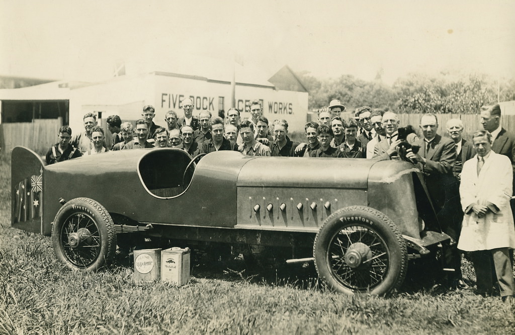 Anzac car [with Harkness &; Hillier staff at Five Dock], 1928 – 1929