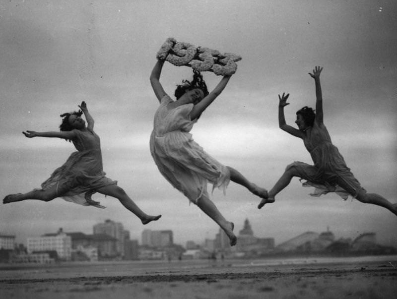 #12 Jumping to 1933