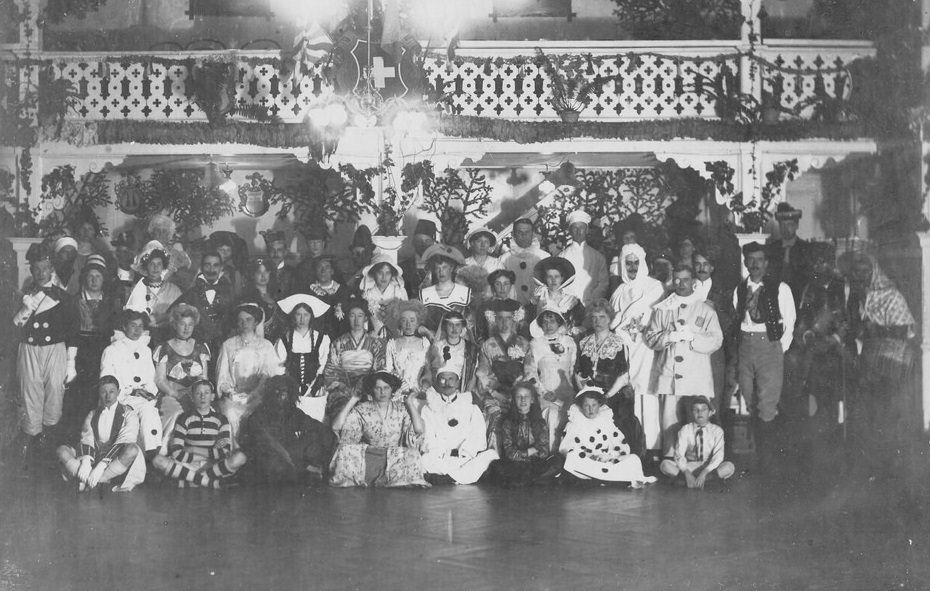 #18 Friends celebrating New Year’s Eve in Grindelwald, Switzerland, 1909.