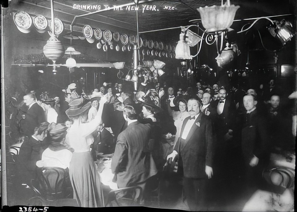 #67 New Year’s Eve, New York City, 1910s.