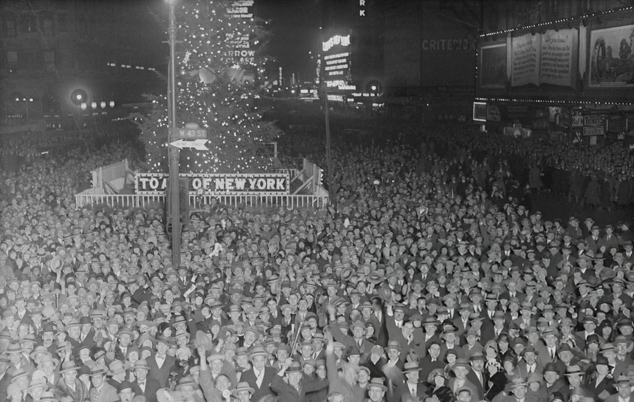 #18 An aerial view of Times Square on New Year’s Eve, 1926.