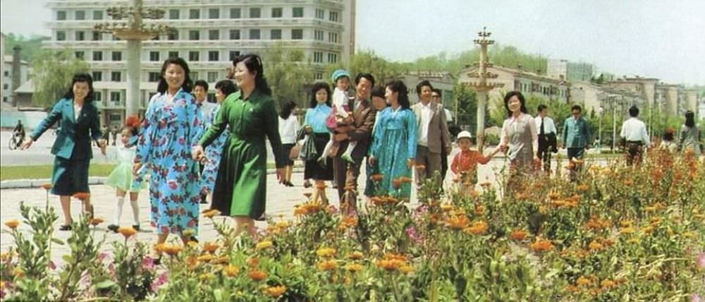 #19 Parents and children attending the Songdowon International Children’s Camp, held in Pyongyang, 1989. The camp is largely aimed a foreign visitors, and so was advertised in tourist brochure.