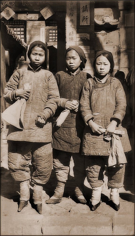 #68 Foot-bound girls, Liao Chow, 1930.
