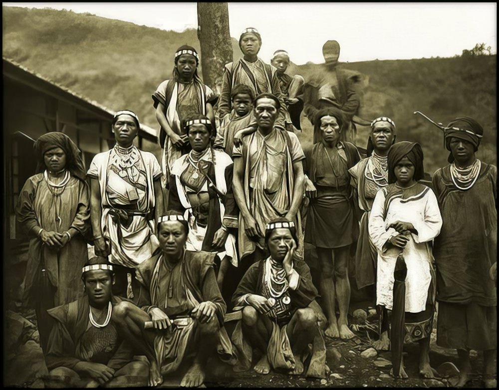 #20 Taiwan Aborigines, Bunun tribe, Formosa, 1900.
