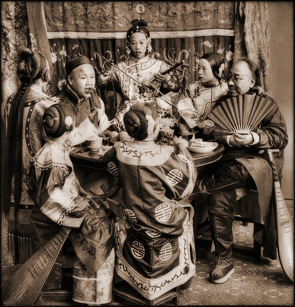 #33 Rich merchants dining with singing girls, Peking, 1901.