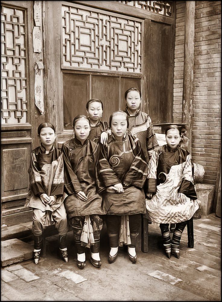 #45 Young Chinese girls, c1901.