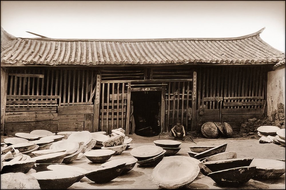 #47 Bowl-shaped objects, Yunnan, 1922.
