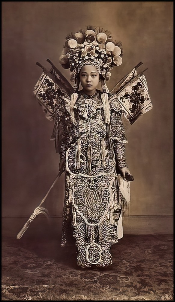 #7 An actress in Cholon, Saigon, 1900.