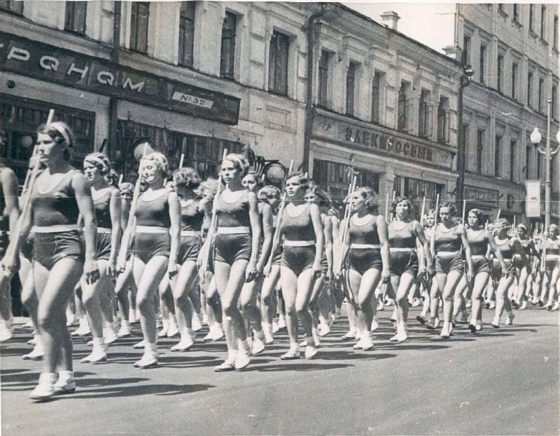 Strong Bodies, Strong Will: Vintage Photos of Soviet Sport Girls in the 1930s Sports