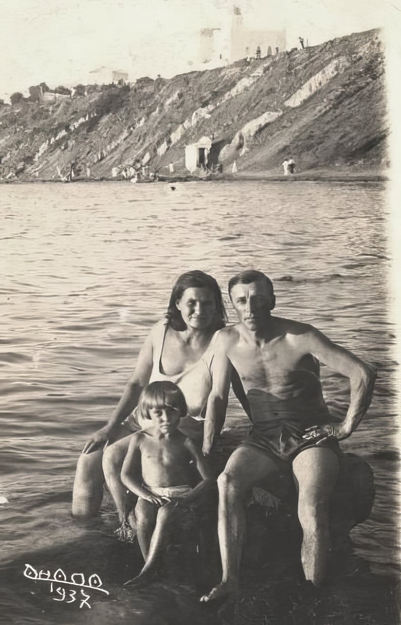 Strong Bodies, Strong Will: Vintage Photos of Soviet Sport Girls in the 1930s Sports