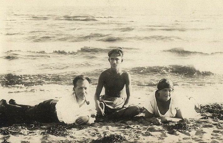 Strong Bodies, Strong Will: Vintage Photos of Soviet Sport Girls in the 1930s Sports