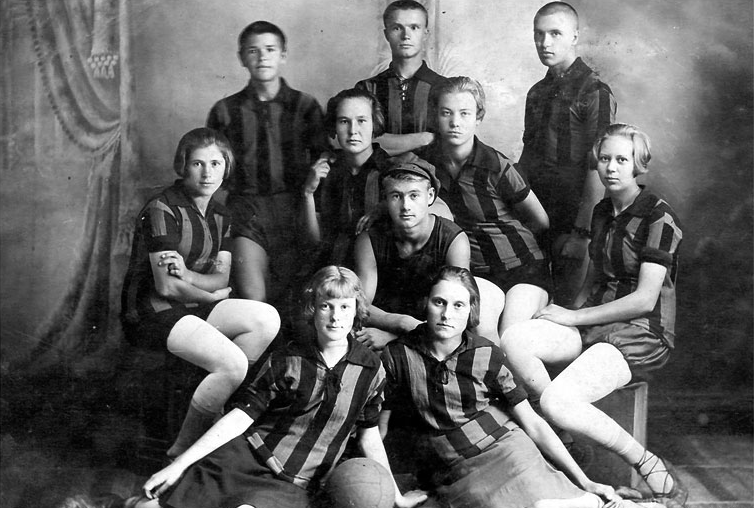 Strong Bodies, Strong Will: Vintage Photos of Soviet Sport Girls in the 1930s Sports