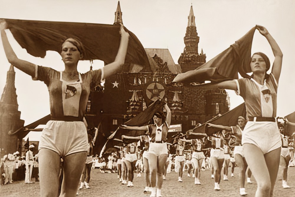 Strong Bodies, Strong Will: Vintage Photos of Soviet Sport Girls in the 1930s Sports