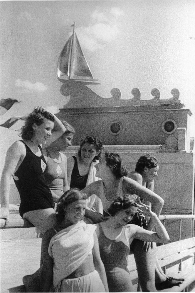 Strong Bodies, Strong Will: Vintage Photos of Soviet Sport Girls in the 1930s Sports