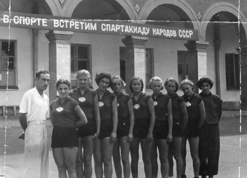 Strong Bodies, Strong Will: Vintage Photos of Soviet Sport Girls in the 1930s Sports
