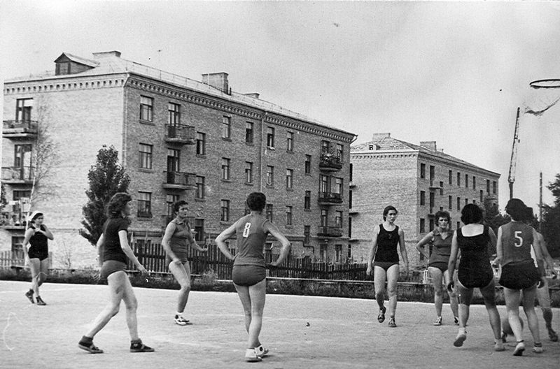 Strong Bodies, Strong Will: Vintage Photos of Soviet Sport Girls in the 1930s Sports