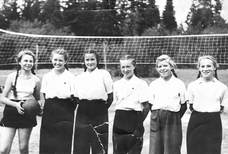 Strong Bodies, Strong Will: Vintage Photos of Soviet Sport Girls in the 1930s Sports
