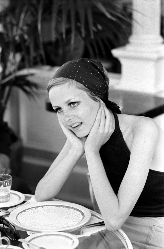 #2 Twiggy in California, 1967.