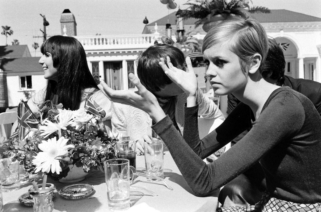 #4 Twiggy with Sonny and Cher (left) in Beverly Hills, 1967.