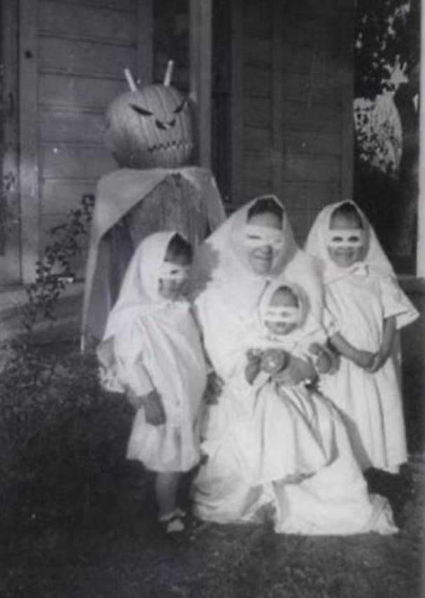 Spooktacularly Strange: Bizarre Vintage Halloween Costumes from the Past Weird