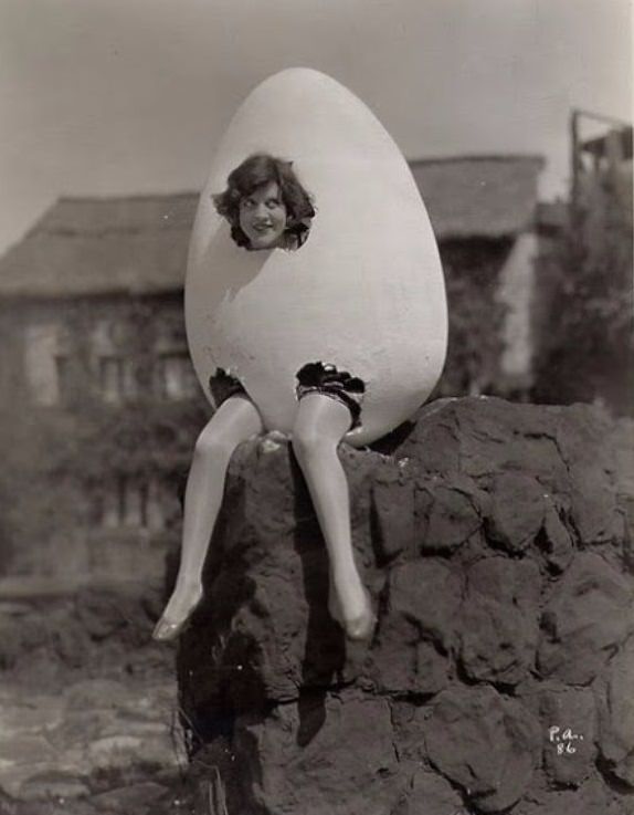 Spooktacularly Strange: Bizarre Vintage Halloween Costumes from the Past Weird